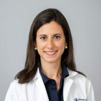 Beatriz Desanti de Oliveira, MD Profile Headshot