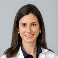 Beatriz Desanti de Oliveira, MD Profile Headshot