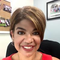 Gladys Bueso headshot