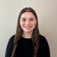 Headshot of Julia Bauer